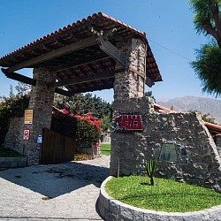 Club mesa de piedra en cieneguilla